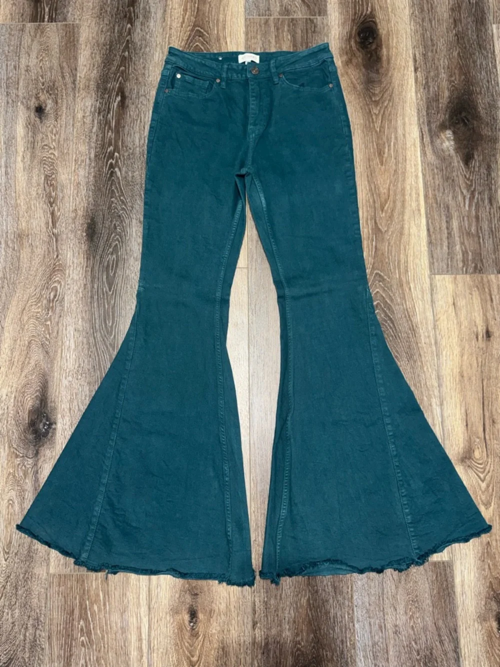 SHYANNE WOMEN'S HIGH RISE SUPER FLARE JEANS in Deep Teal Size 30 - Picture 1 of 12